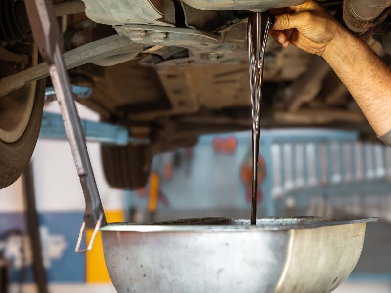 Dầu động cơ ô tô kém chất lượng nên nhanh xuống cấp