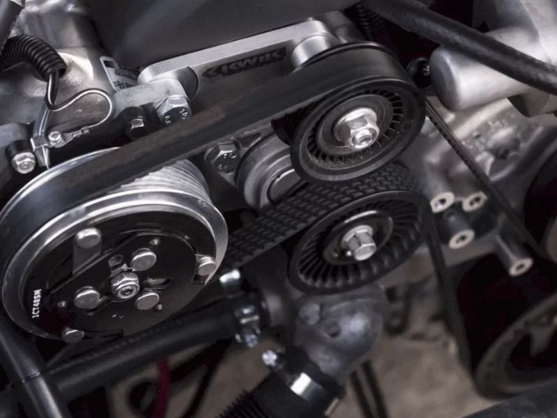 4 nguyên nhân chính khiến xe bị chảy dầu và cách xử lý 6 Dây curoa trượt, phát tiếng rít