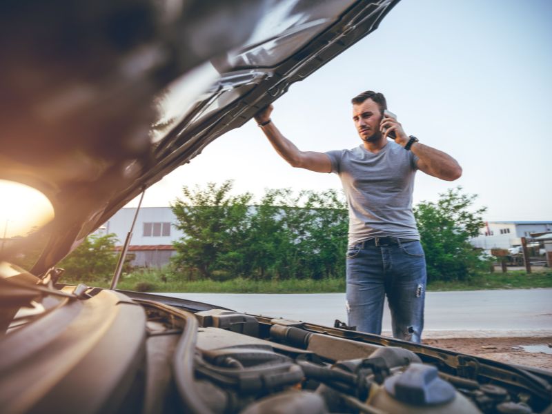 Xe bị chảy nhớt ở cần số: Nguyên nhân, dấu hiệu và cách xử lý 6 Không cố tiếp tục chạy sẽ sẽ gây hỏng hóc nặng hơn