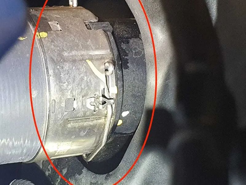 Phớt dầu turbo bị chai cứng, giảm khả năng làm kín