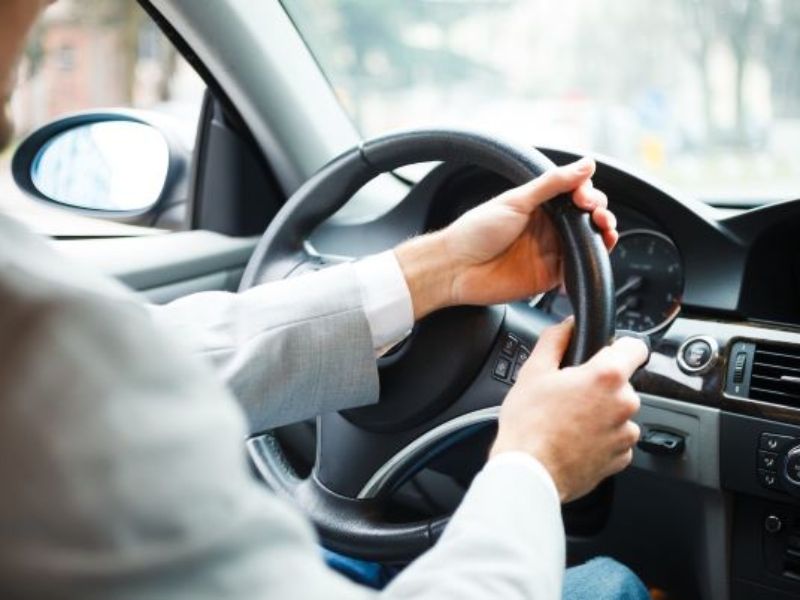 7 nguyên nhân vô lăng đánh lái nặng và cách xử lý dứt điểm 6 Chú ý tiếng kêu đi kèm khi xoay vô lăng để xử lý đúng lỗi