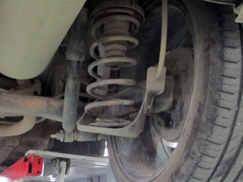 Giảm xóc yếu hoặc hỏng