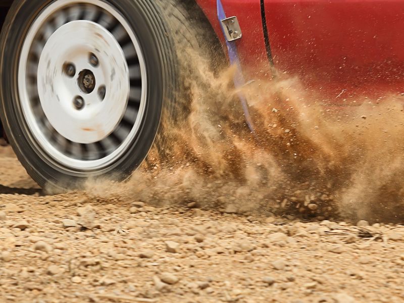 Hạn chế tăng ga đột ngột khi xe còn nguội để tránh phát sinh tiếng kêu rít