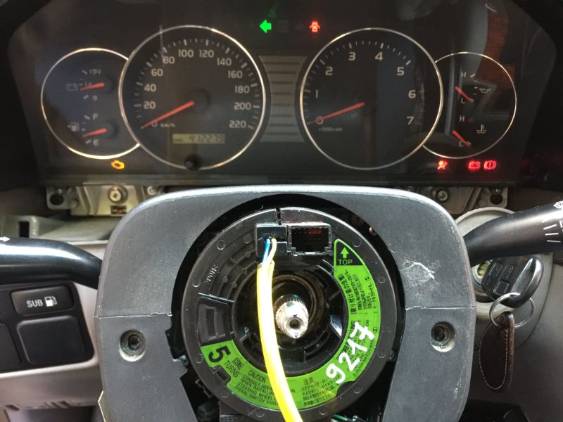 Kiểm tra điện áp tại giắc còi