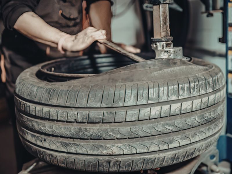 Lốp xe ô tô bị mòn không đều