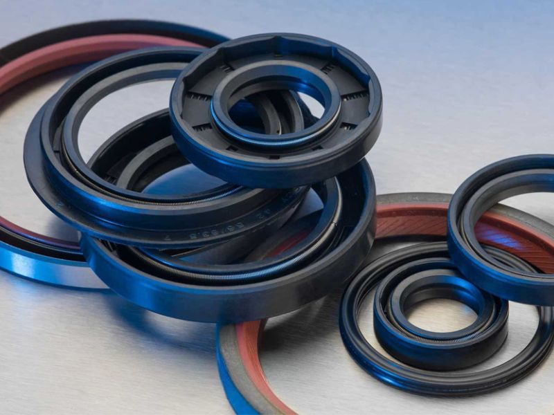 Thay gioăng, phớt vành trái trên xe ô tô