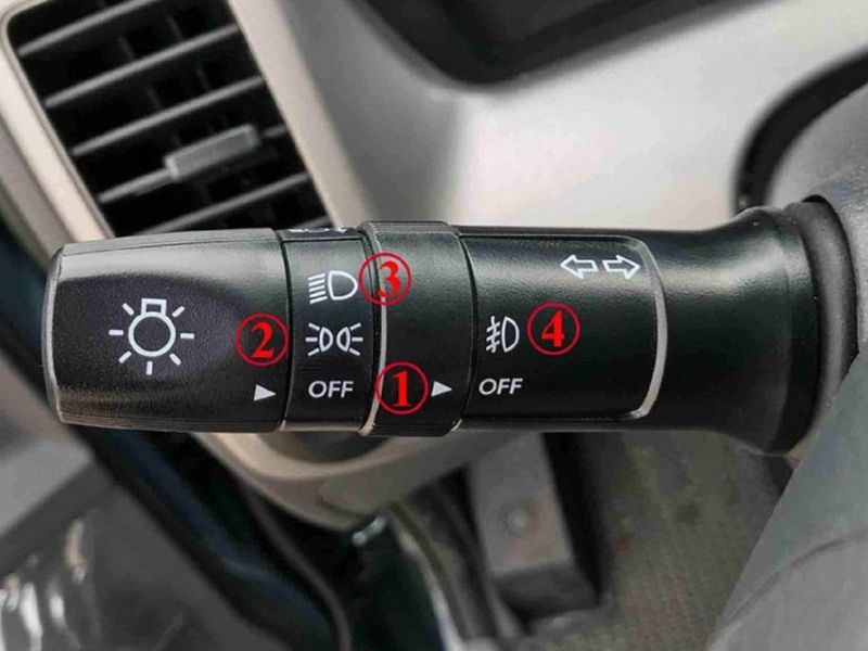 Đèn cos ô tô không sáng: Nguyên nhân, cách khắc phục & chi phí 2 Công tắc đèn pha/cos bị hỏng