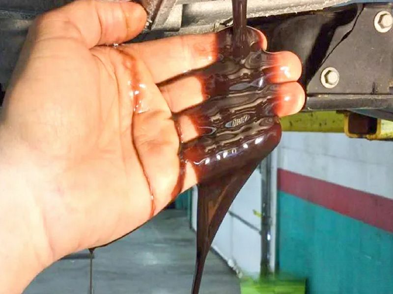 Đi tốc độ 60 70 có tiếng hú: Nguyên nhân và cách khắc phục 2 Dầu hộp số hoặc dầu vi sai xuống cấp