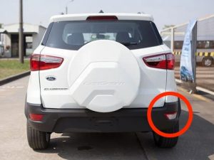 Đèn lùi ô tô không sáng