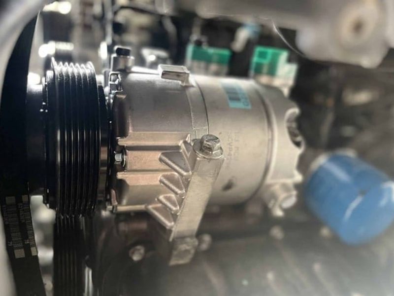 Lốc điều hòa chạy yếu