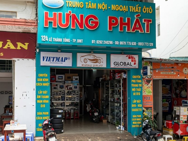 Cửa hàng phụ tùng ô tô Hưng Phát