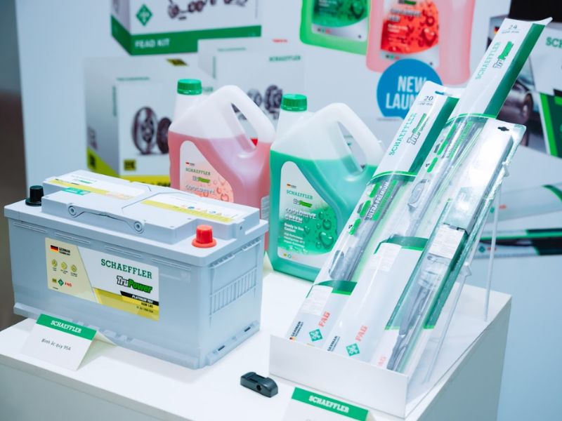 Sản phẩm nổi bật Schaeffler: LuK, INA, FAG mạnh ở nhóm nào? 4 TruPower – Dầu nhớt và giải pháp bảo dưỡng