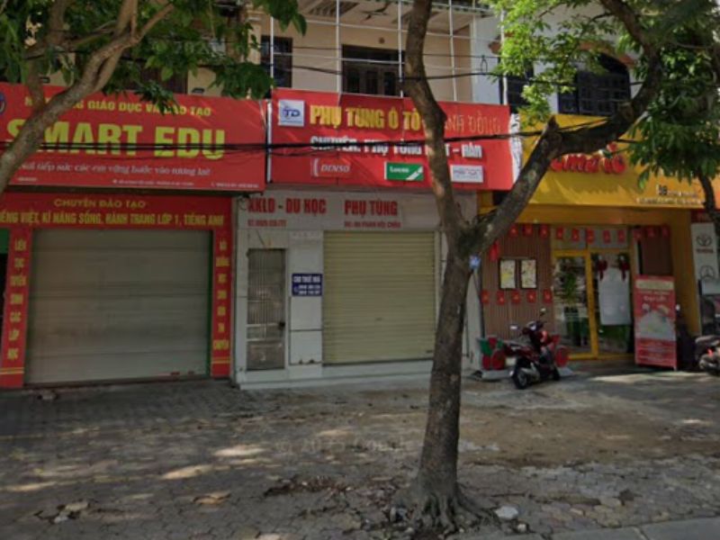 Cửa hàng phụ tùng ô tô Hương Hồng