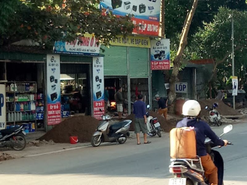 Cửa Hàng Phụ Tùng Ô Tô Tập Hưng