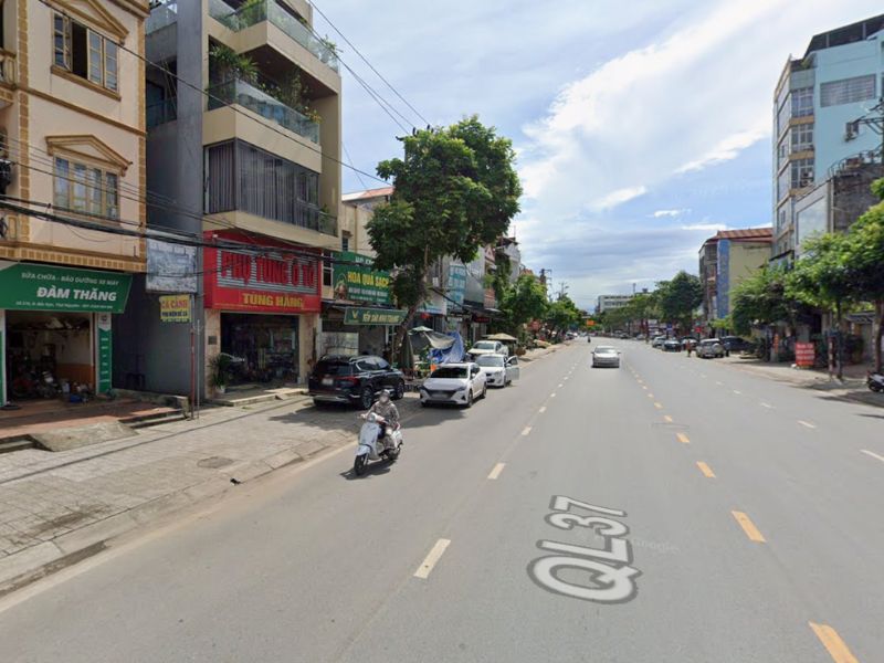 Cửa hàng phụ tùng ô tô Tùng Hằng